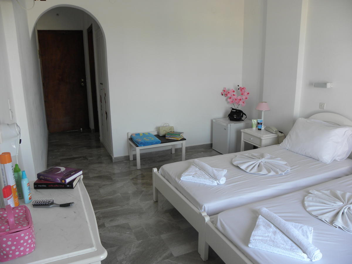 Areti Hotel คามารี ภายนอก รูปภาพ